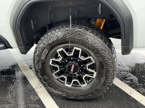 Used 2026 GMC Sierra 2500 AT4X AWD/4WD image 10