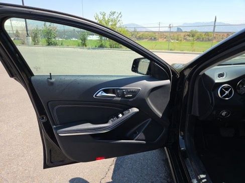 Used 2015 Mercedes-Benz GLA 250 4MATIC image 10