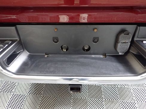 Used 2019 RAM 1500 Laramie AWD/4WD image 14