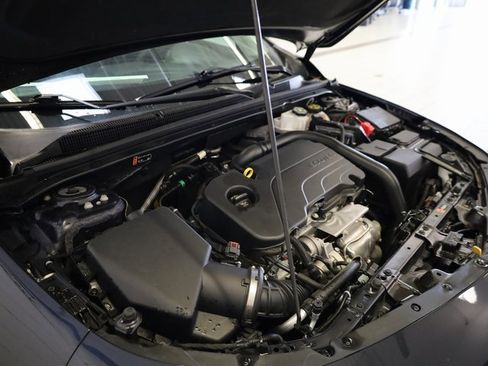 Used 2023 Chevrolet Malibu LT image 35