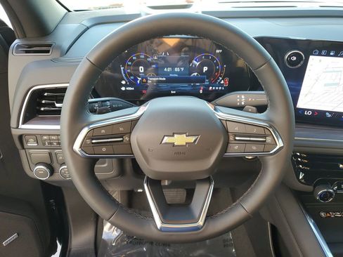 New 2026 Chevrolet Suburban LT image 30