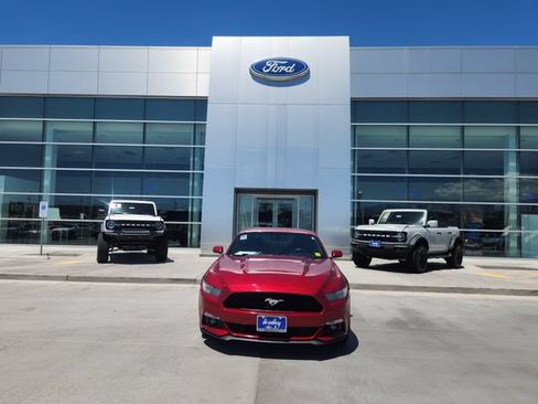 Used 2017 Ford Mustang Coupe RWD image 2