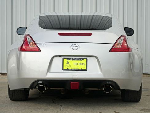 Used 2020 Nissan 370Z Coupe image 10