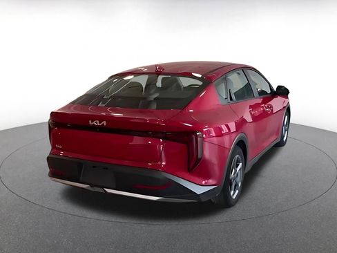Used 2025 Kia K4 LXS image 14