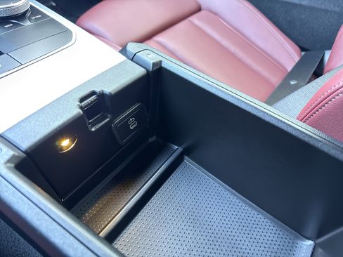 Used 2024 BMW 430i Coupe w/ Convenience Package image 33