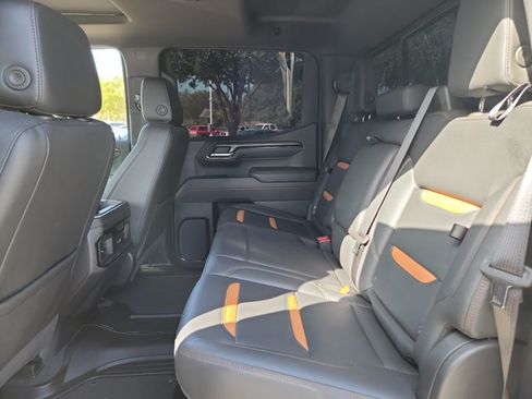 Used 2026 GMC Sierra 1500 AT4 w/ AT4 Premium Package AWD/4WD image 15