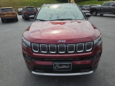 Certified 2022 Jeep Compass Limited AWD/4WD image 9