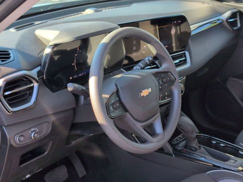 Used 2025 Chevrolet TrailBlazer LT image 15