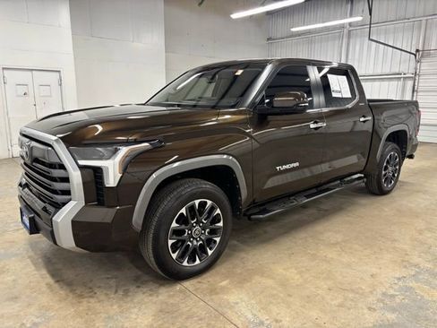 Used 2024 Toyota Tundra Limited w/ Power Package AWD/4WD image 3