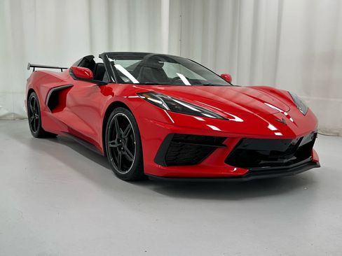 Used 2021 Chevrolet Corvette Stingray Preferred Conv w/ Battery Protection Package RWD image 2