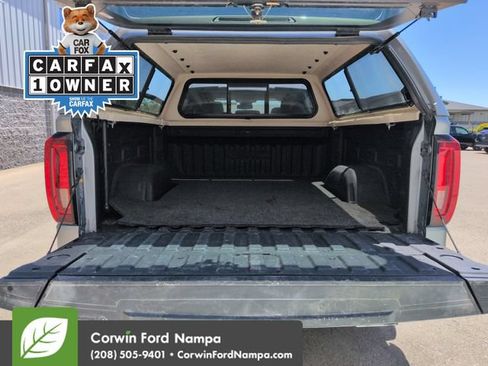 Used 2023 GMC Sierra 1500 SLT w/ SLT Premium Plus Package AWD/4WD image 29