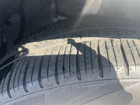 Certified 2023 Mercedes-Benz GLE 350 4MATIC w/ AMG Line Exterior image 12