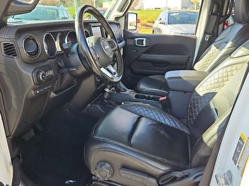 Used 2021 Jeep Wrangler Unlimited Sahara image 16