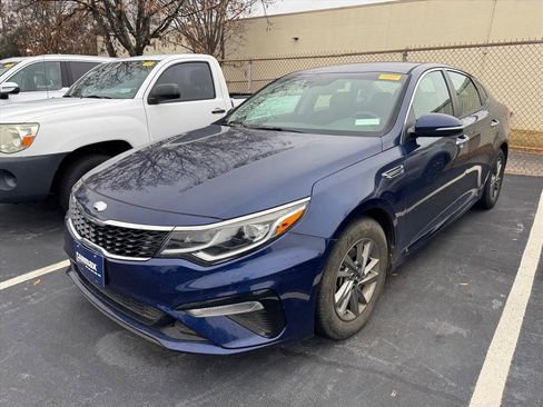 Certified 2019 Kia Optima LX image 10