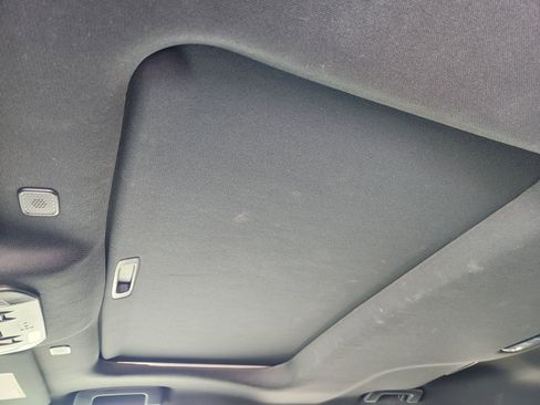 Used 2023 Toyota Highlander XSE image 28