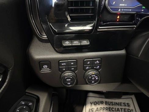 Used 2024 Chevrolet Silverado 1500 ZR2 w/ Technology Package AWD/4WD image 17