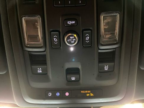 Used 2021 Chevrolet Tahoe Z71 w/ Luxury Package image 22