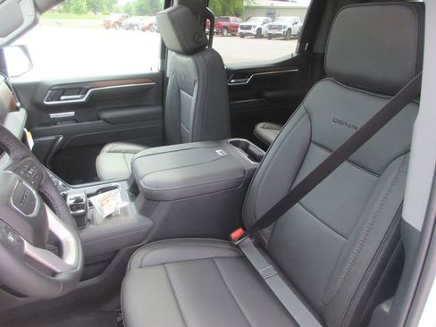 New 2026 GMC Sierra 1500 Denali AWD/4WD image 12