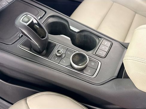 Used 2019 Cadillac XT4 Premium Luxury image 21