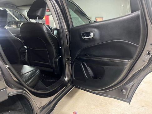 Used 2018 Jeep Compass Latitude w/ Popular Equipment Group AWD/4WD image 35