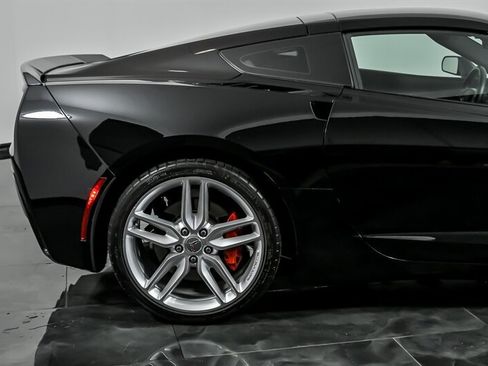 Used 2016 Chevrolet Corvette Stingray Coupe w/ 2LT Preferred Equipment Group RWD image 11