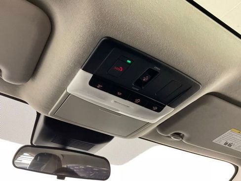 Used 2023 Nissan Sentra SR w/ SR Premium Package image 26