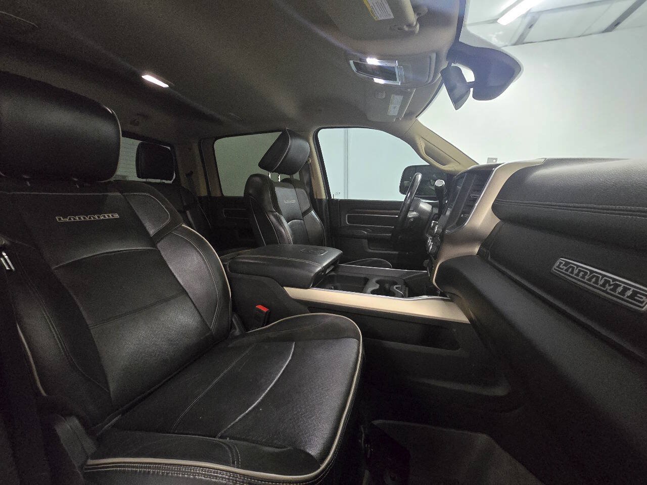 Used 2022 RAM 2500 Laramie AWD/4WD image 12