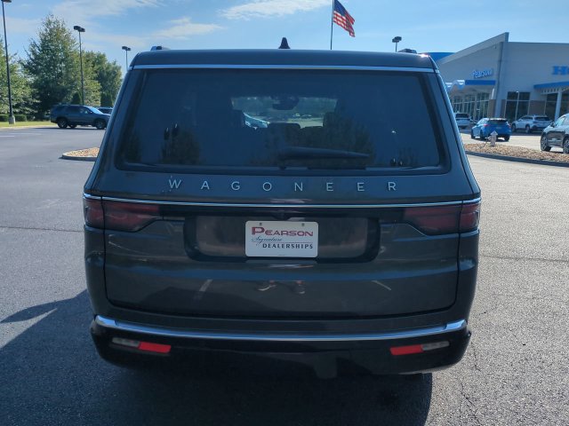 Used 2025 Jeep Wagoneer Series II AWD/4WD image 5
