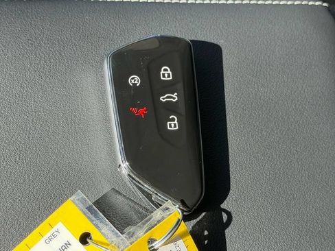 Certified 2026 Volkswagen Tiguan SE FWD image 23