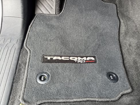 Used 2024 Toyota Tacoma TRD Sport AWD/4WD image 17