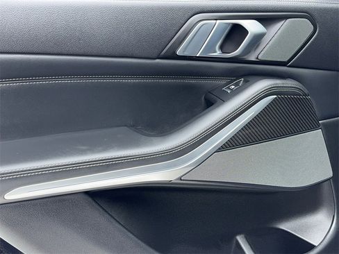Used 2022 BMW X5 M50i image 46