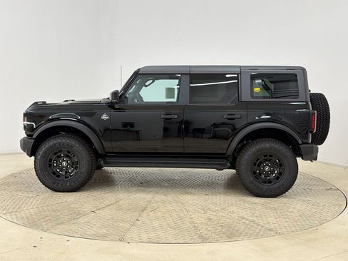 New 2026 Ford Bronco Outer Banks w/ Sasquatch Package AWD/4WD image 2