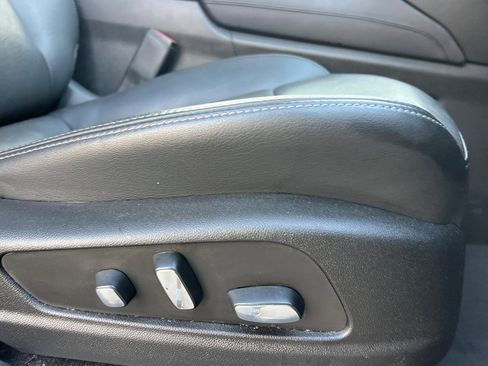 Used 2023 Cadillac XT6 Premium Luxury image 23