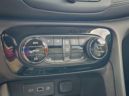 Certified 2023 Buick Encore GX Select w/ Safety Package II image 23