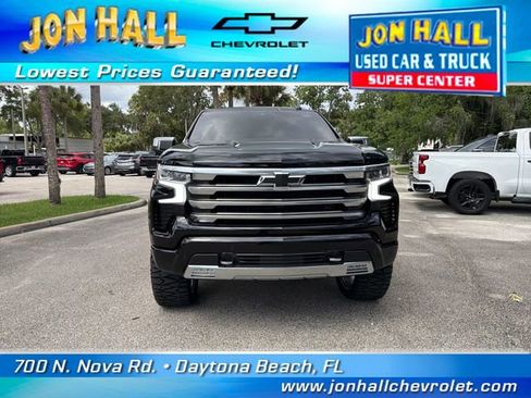 Used 2025 Chevrolet Silverado 1500 High Country w/ High Country Premium Package AWD/4WD image 16