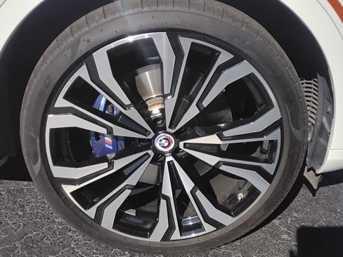 Used 2023 BMW X7 M60i w/ Executive Package image 11