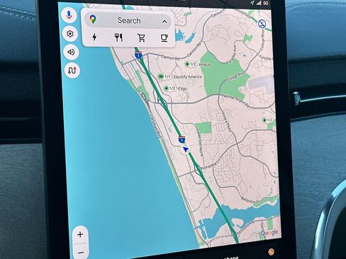 New 2025 Volvo EX90 Plus image 17