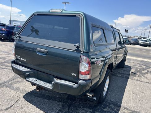 Used 2011 Toyota Tacoma 4x4 Double Cab w/ TRD Sport Pkg w/JBL Audio image 5