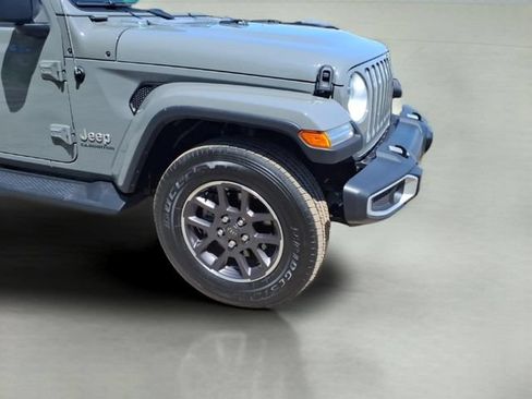Used 2021 Jeep Gladiator Overland w/ Popular Equipment Package AWD/4WD image 4