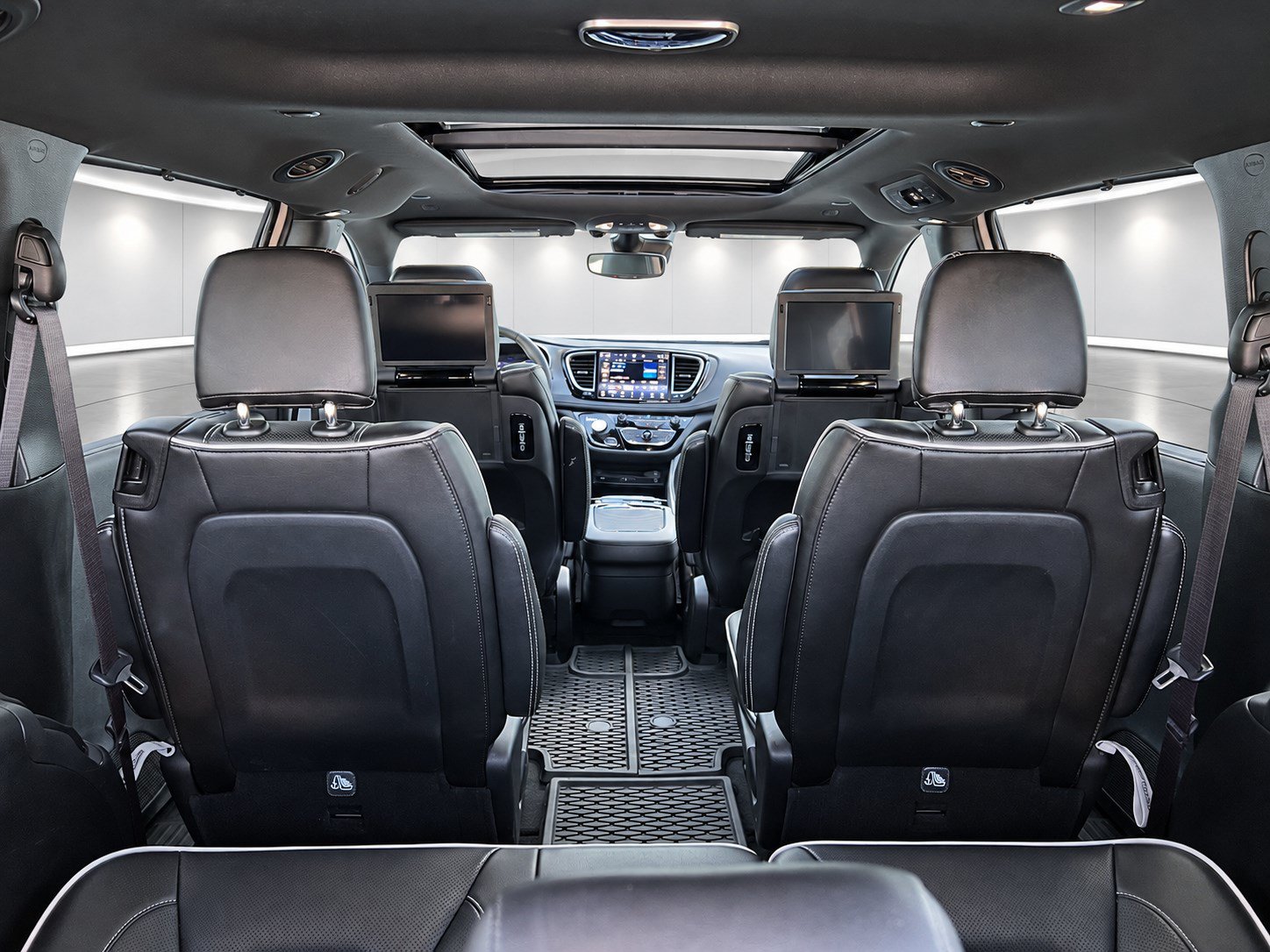 Used 2024 Chrysler Pacifica Limited w/ Uconnect Theater Family Group AWD/4WD image 24