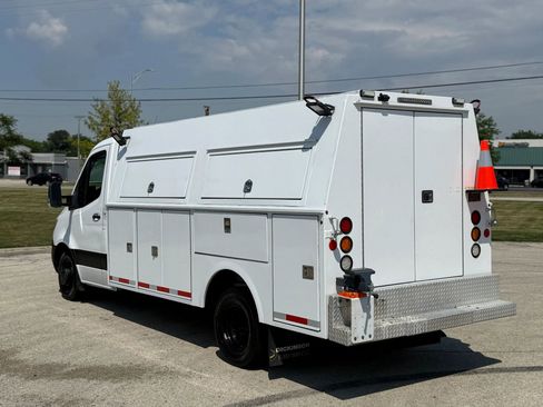Used 2019 Freightliner Sprinter 3500 w/ Premium Package RWD image 6