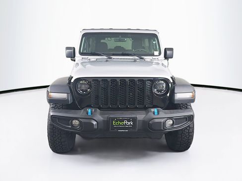 Used 2023 Jeep Wrangler Unlimited w/ 8.4" Radio Group AWD/4WD image 2