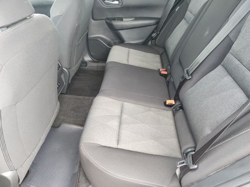 Used 2025 Nissan Rogue SV AWD/4WD image 29