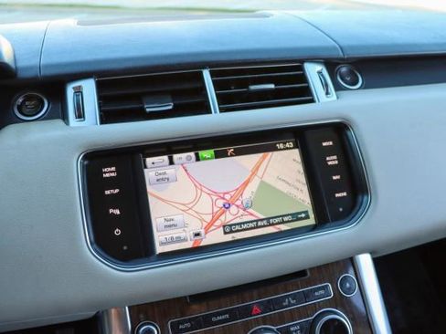 Used 2014 Land Rover Range Rover Sport HSE image 38