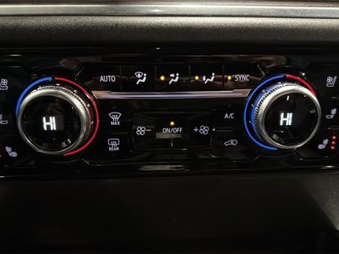 Used 2022 GMC Sierra 1500 SLT w/ SLT Premium Plus Package image 16