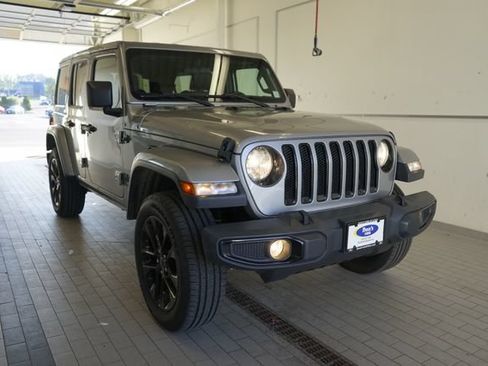 Used 2020 Jeep Wrangler Unlimited Sahara AWD/4WD image 16