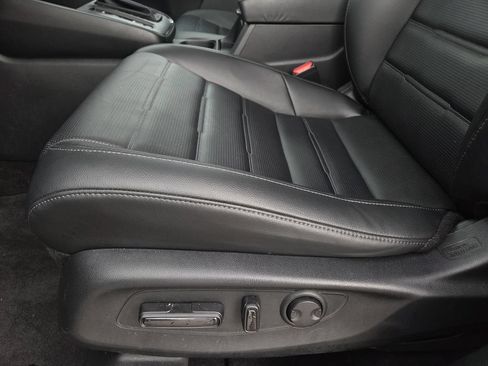 Used 2025 Honda CR-V EX-L image 15