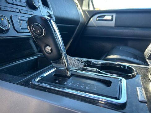 Used 2017 Ford Expedition Limited image 19