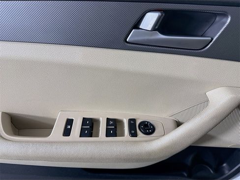 Used 2016 Hyundai Sonata SE image 21