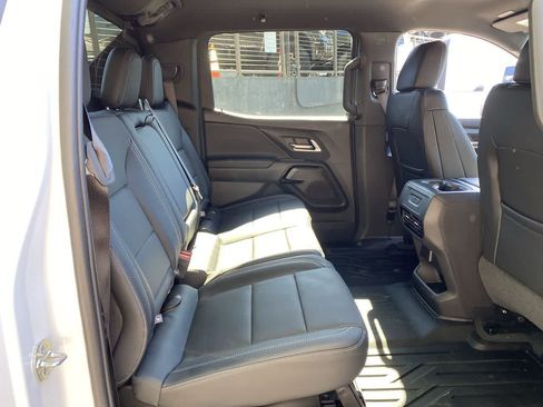 Used 2026 Chevrolet Silverado EV LT AWD/4WD image 17